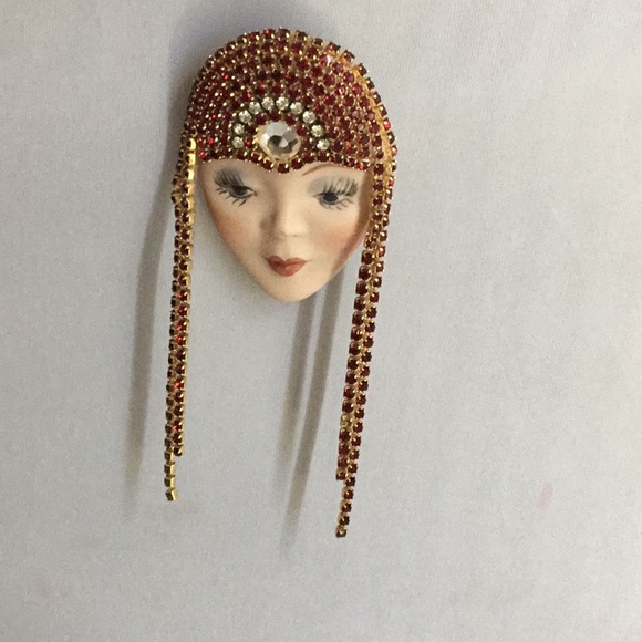 THE GREAT GATSBY ART DECO VINTAGE FLAPPER FACE MASK BROOCH - Picture 3 of 4